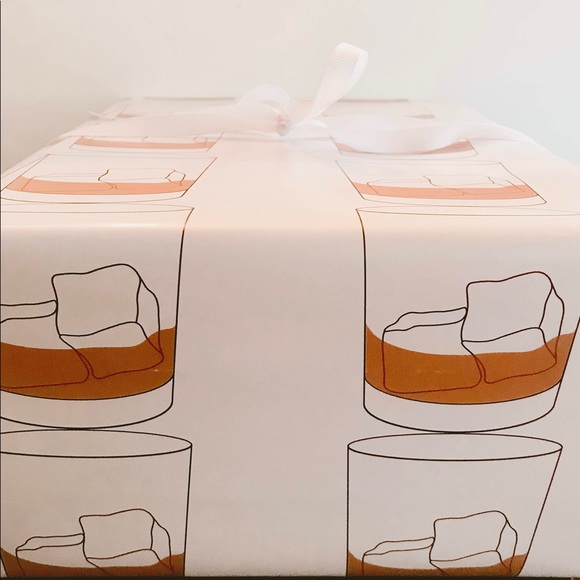 Whiskey print wrapping paper - Picture 5 of 8